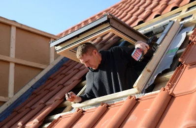 Pose de fenêtres de toit Velux à Sarcé